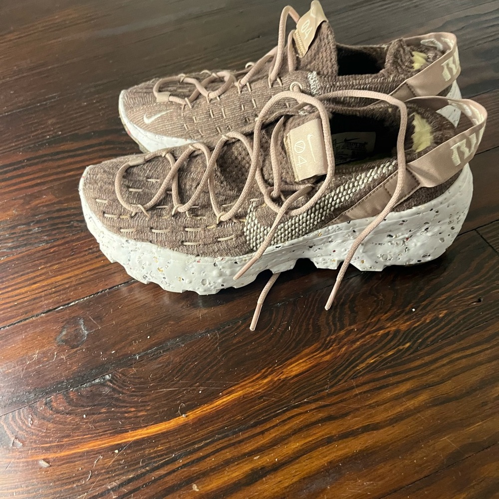 Nike Space Hippies Sneakers women Size 7.5